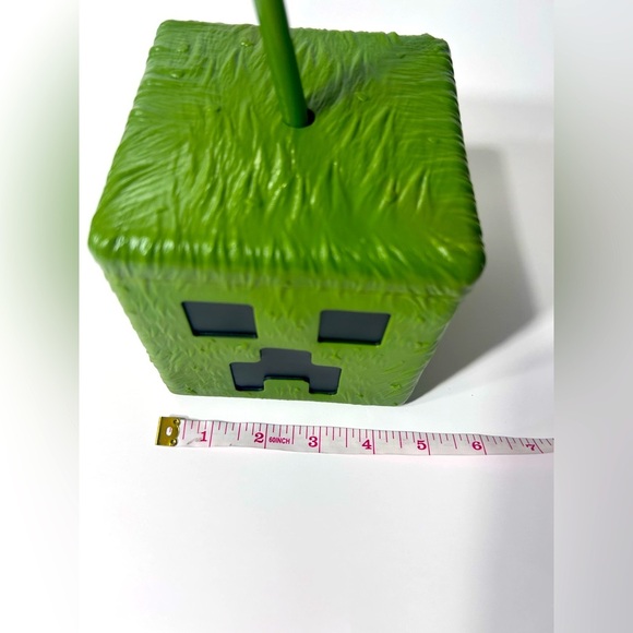 A Minecraft Movie - Creeper Cup w/ Straw - Brand New 🧱🧟♂️⛏️ - Picture 2 of 11